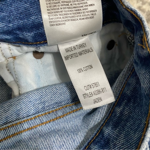 AGOLDE Jaden Short in Surreal Distressed Denim Jean Shorts 27 100% Cotton - Picture 4 of 7